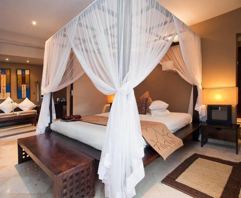 Agroturismo Atzaro Santa Eulària des Riu Exterior foto