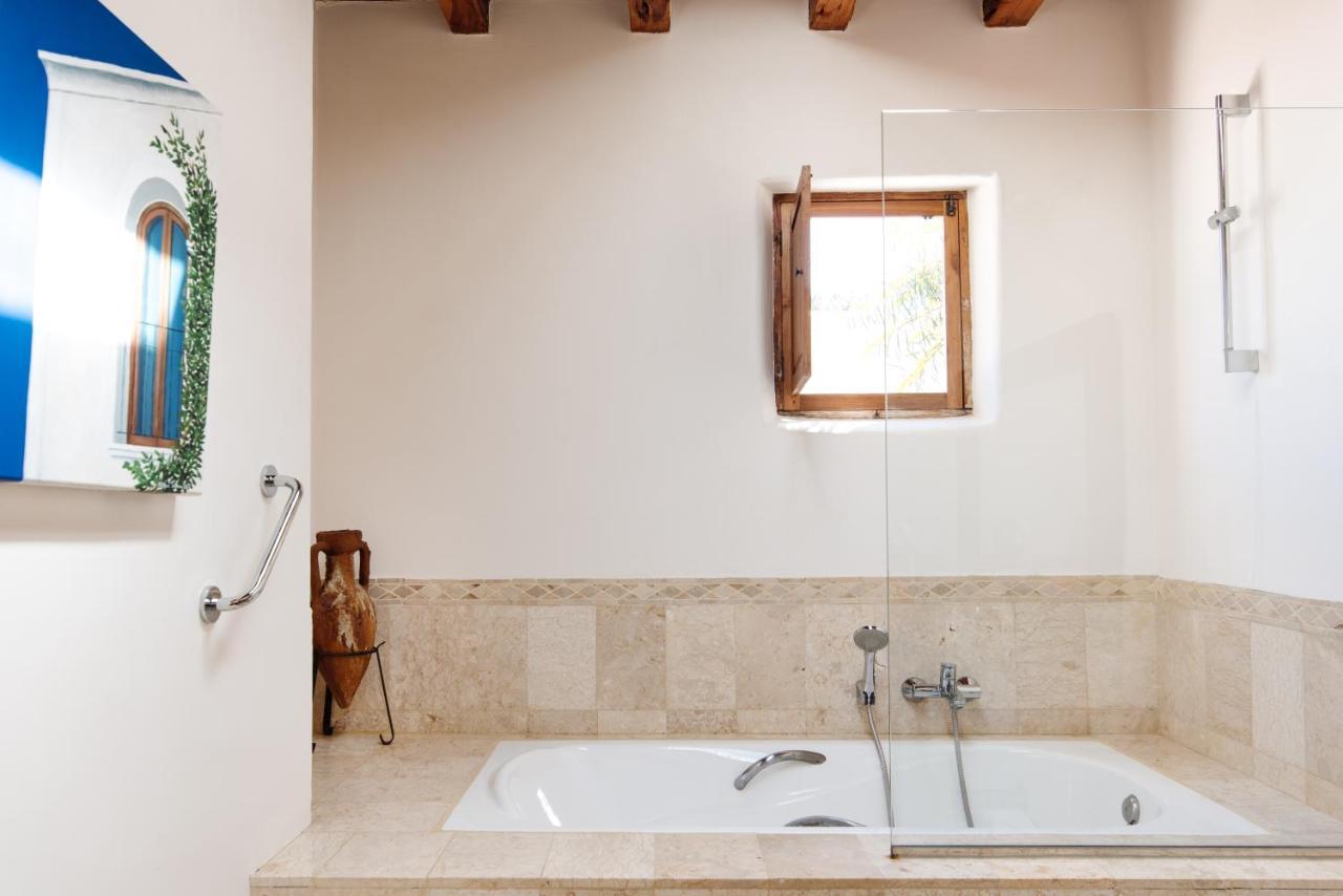 Agroturismo Atzaro Santa Eulària des Riu Exterior foto